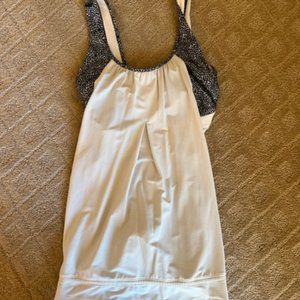 lululemon top size 6